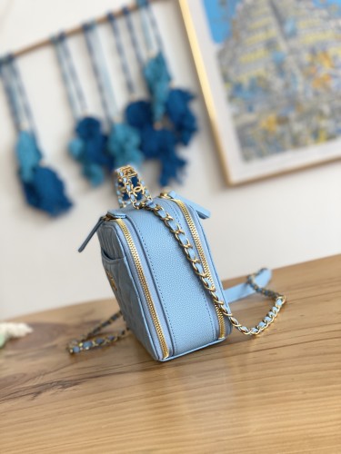 Handbag   Chanel AP3222  size 19*13.5*7* cm