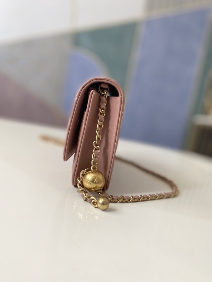 Handbag   Chanel   81133  size 19 cm