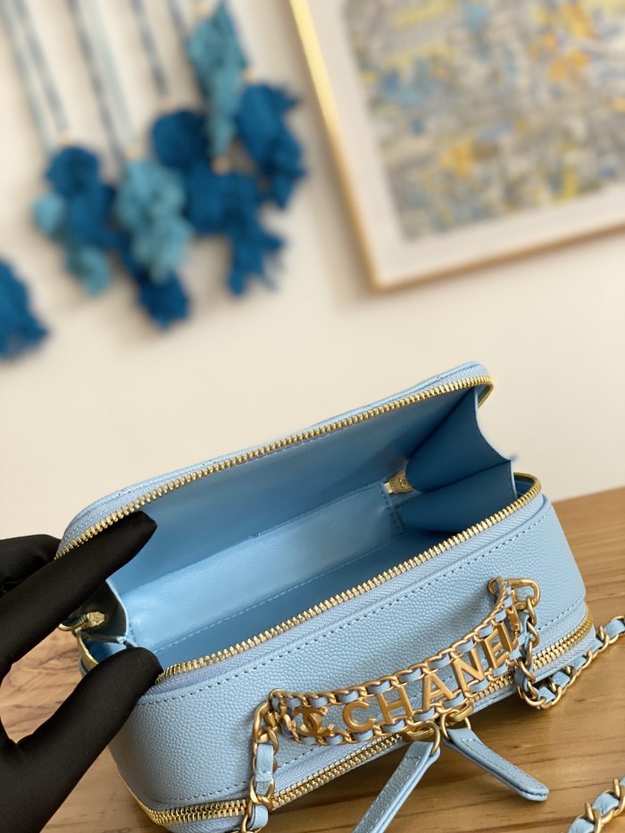 Handbag   Chanel AP3222  size 19*13.5*7* cm