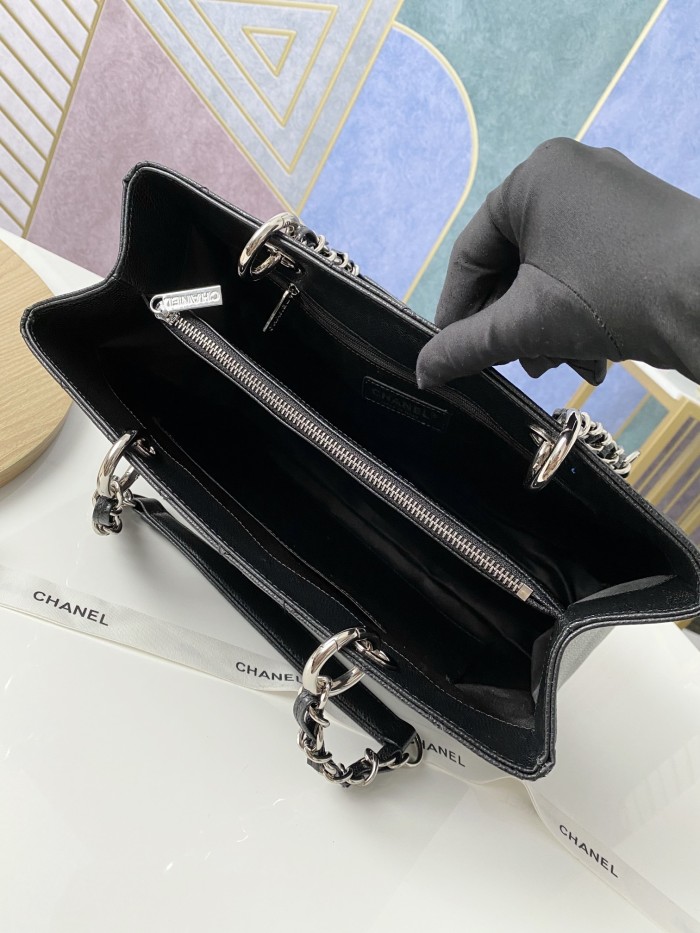 Handbag  Chanel   20995  size  34x25x14  cm