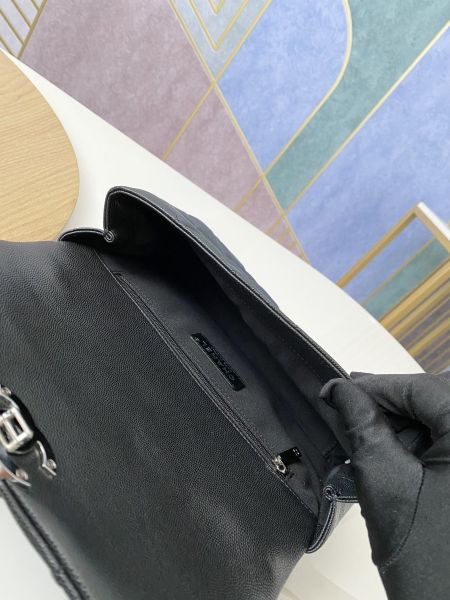 Handbag   Chanel  2303  size  24x16.5x7 cm