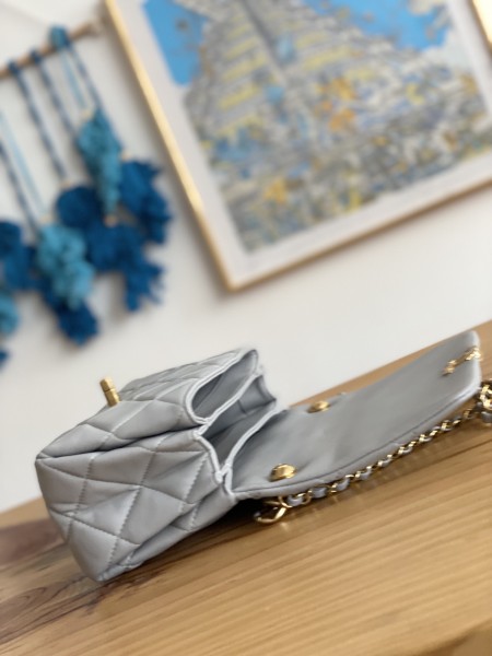 Handbag    Chanel  3366  size  21X13X10 Cm