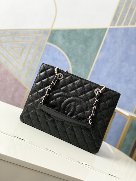 Handbag  Chanel   20995  size  34x25x14  cm