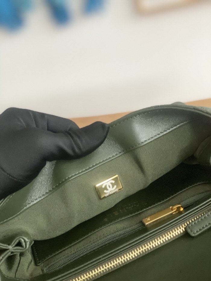  Handbag  Chanel  AS3393  size  14x22x8 cm