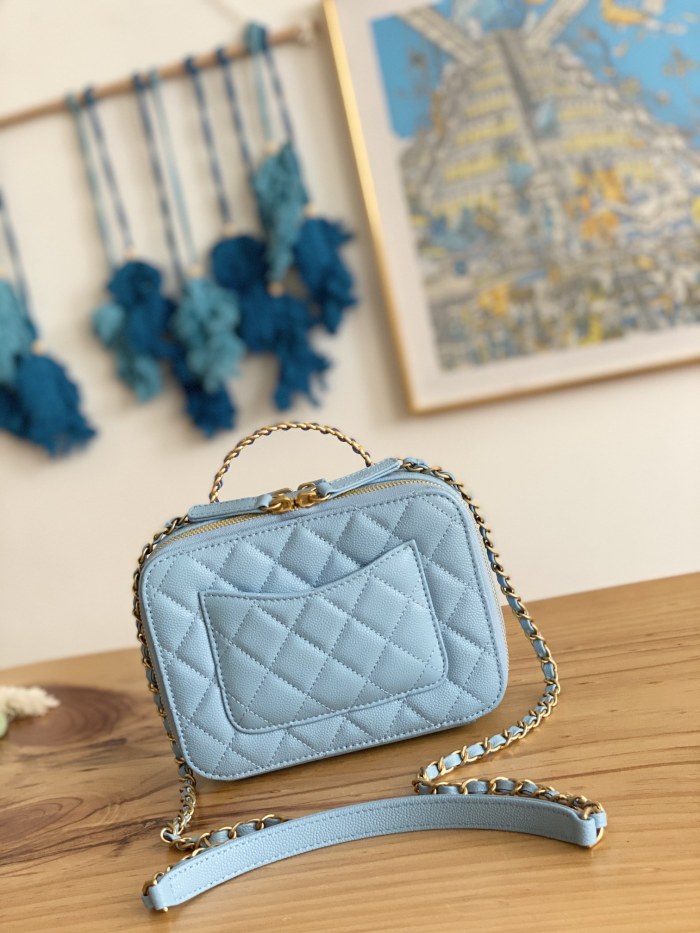 Handbag   Chanel AP3222  size 19*13.5*7* cm