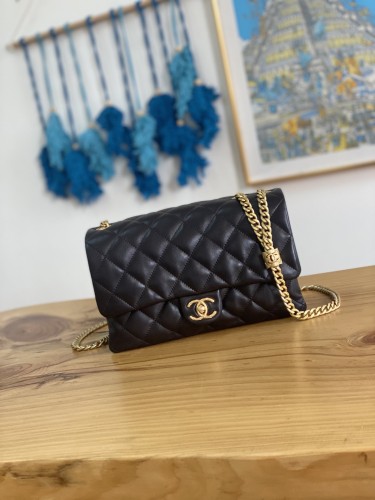  Handbag  Chanel  AS3609  size  16x25x10 cm