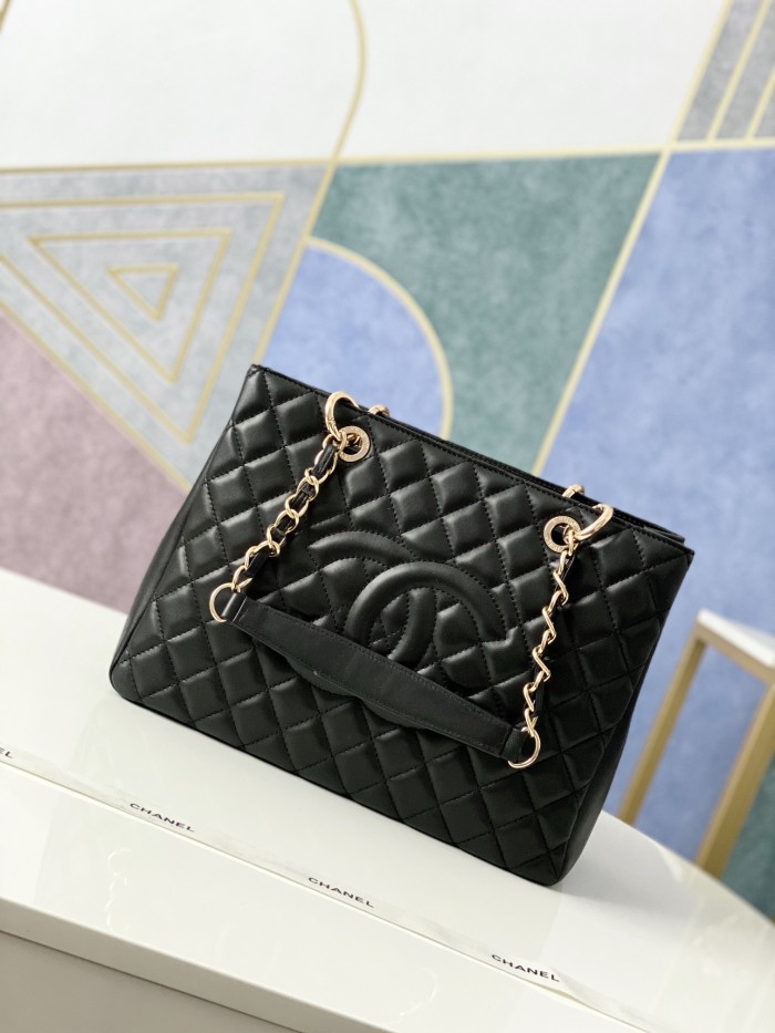 Handbag    Chanel   20995   size 34x25x14 cm