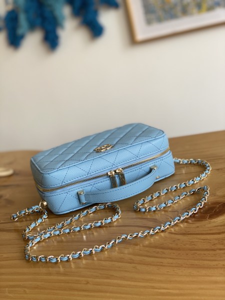 Handbag  Chanel  3168  size  18.5x12.5x6 cm