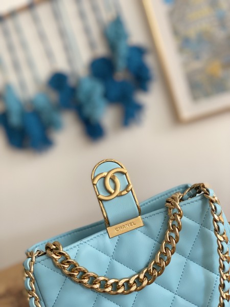 Handbag   Chanel  3475 size  12.5*19*6.5*cm