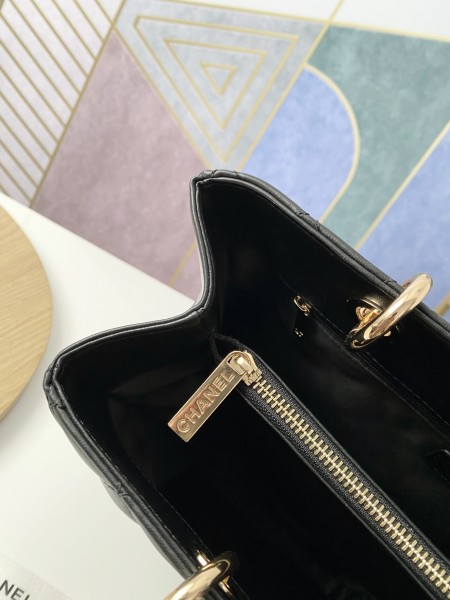 Handbag    Chanel   20995   size 34x25x14 cm