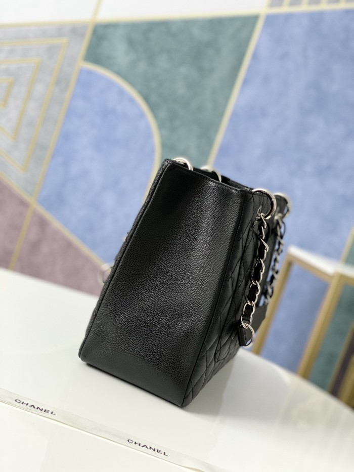 Handbag  Chanel   20995  size  34x25x14  cm