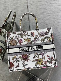 Handbag   Dior   size  42*18*35 cm