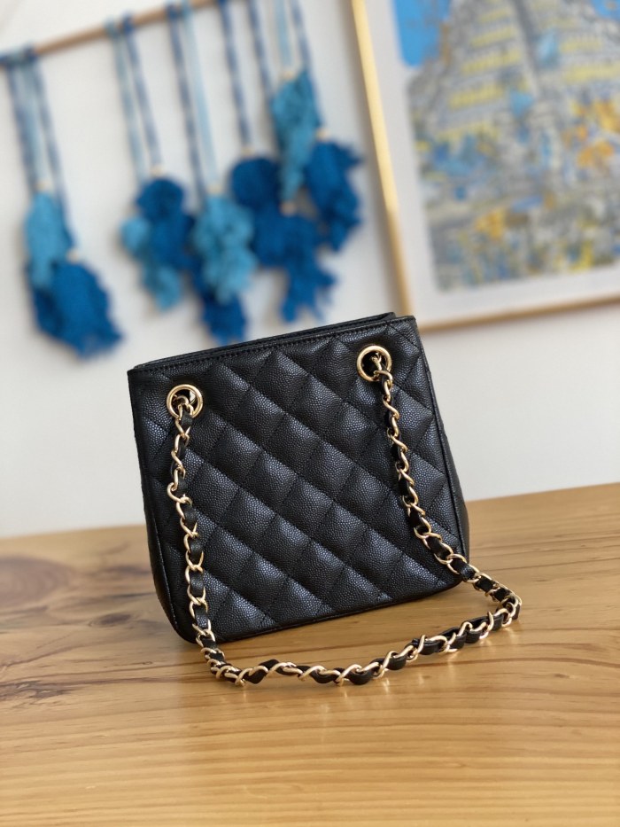 Handbag   Chanel  AS3176  size  16X15X9 cm