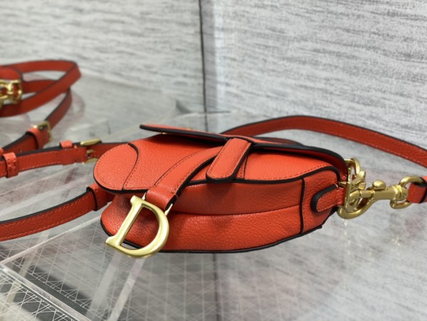 Handbag   Dior  size 12*7.5*5 cm