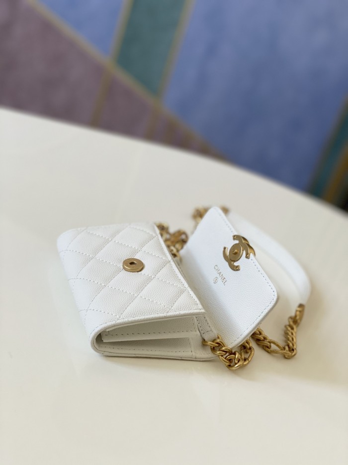 Handbag    Chanel  81156  size  12 9 2.5 cm