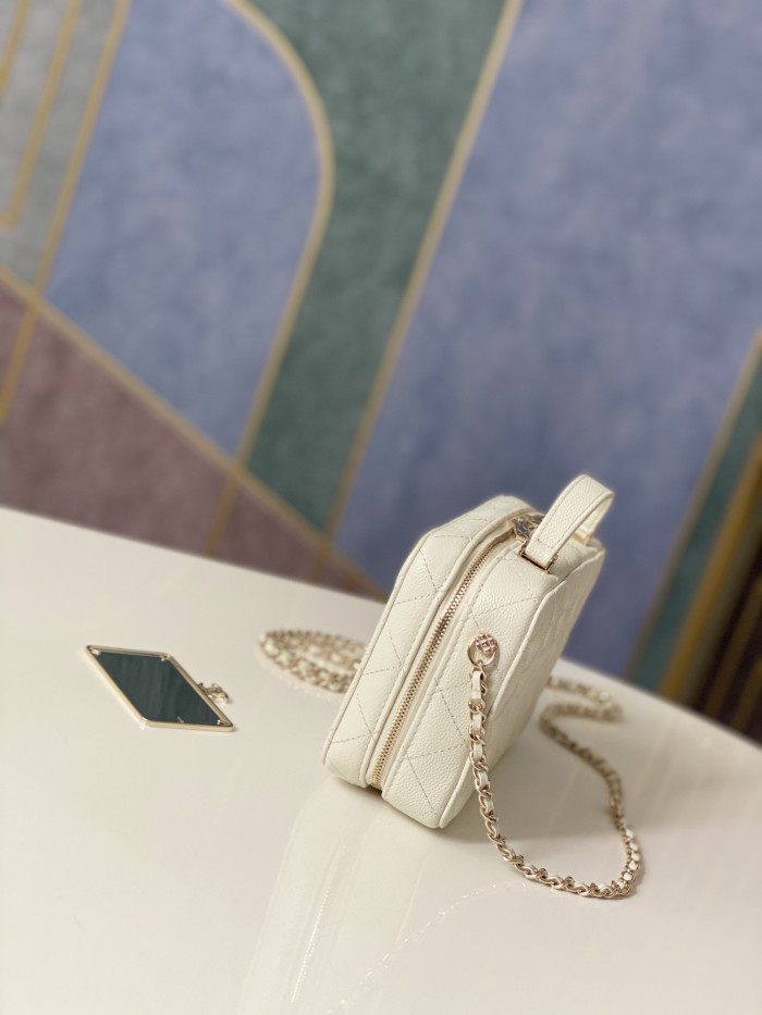 Handbag   Chanel  3168  size 18.5x12.5x6 cm