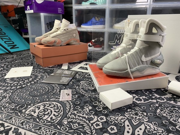 Nike MAG Back to the Future (2016)