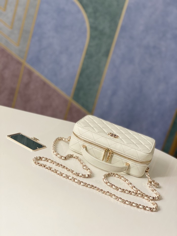 Handbag   Chanel  3168  size 18.5x12.5x6 cm