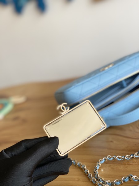 Handbag  Chanel  3168  size  18.5x12.5x6 cm