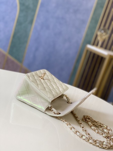 Handbag   Chanel  115  size  17 cm