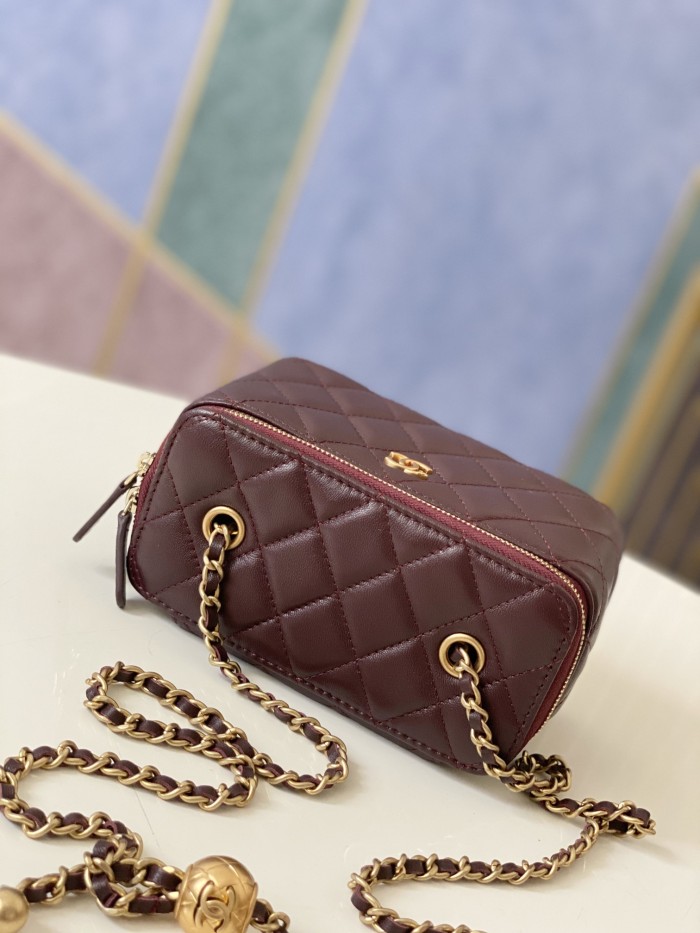 Handbag  Chanel 81138  size  16 9.5 8 cm