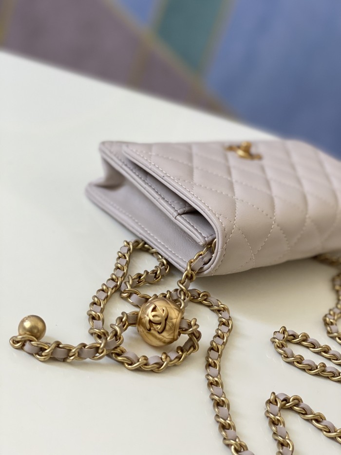 Handbag   Chanel 81133  size  19 cm