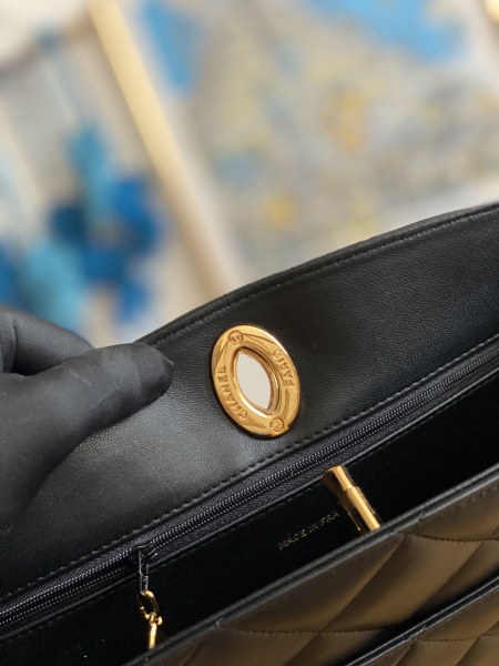 Handbag    Chanel  A98  size  28*9 *23 cm