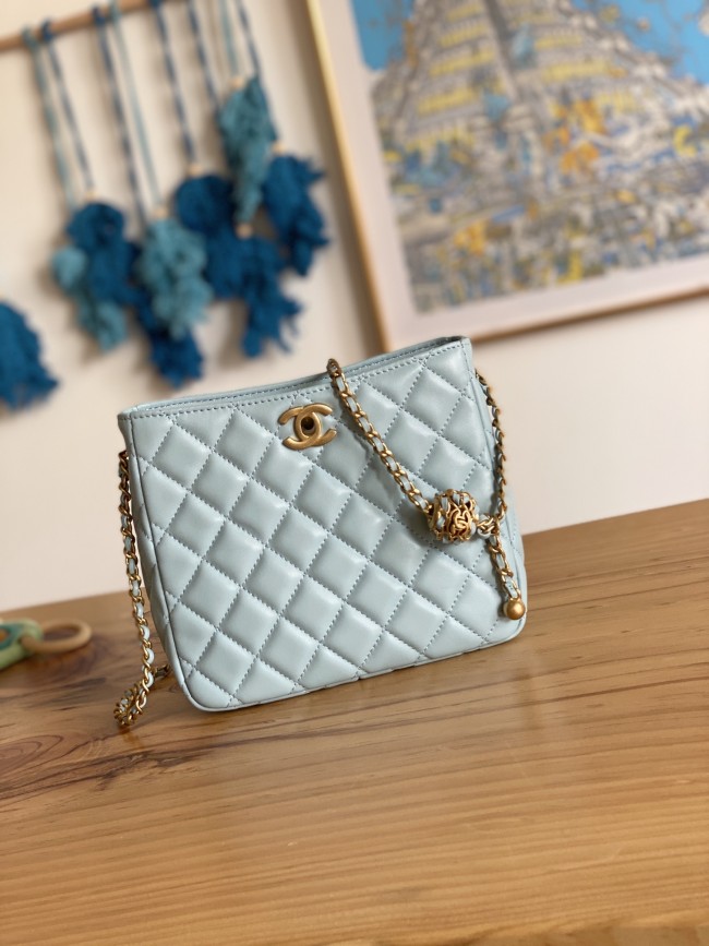 Handbag  Chanel  3259  size  16×19.5×8.5 cm 