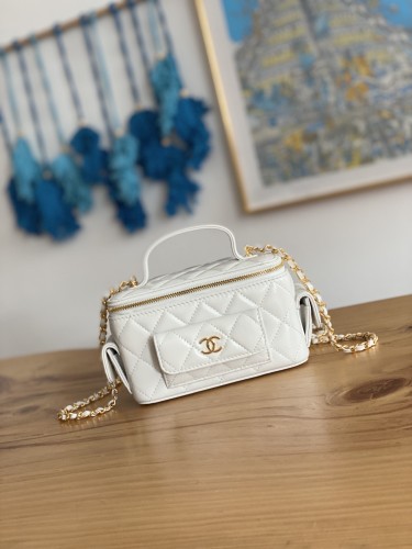 Handbag  Chanel  AP81231  size  10*17*8.5 cm