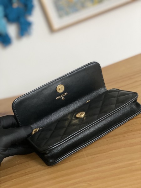 Handbag  Chanel  81224  size  16 cm