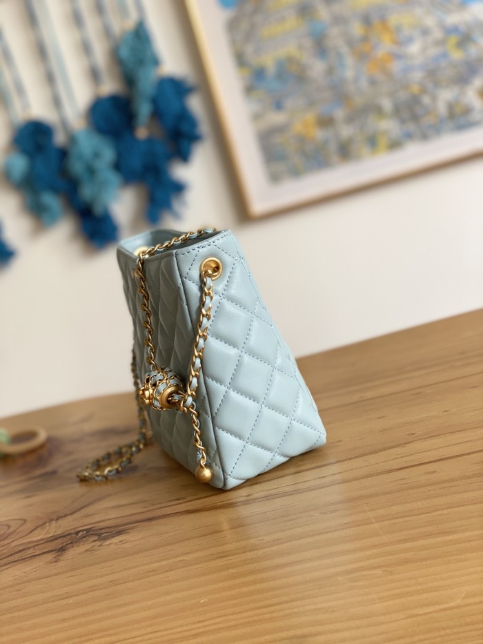 Handbag  Chanel  3259  size  16×19.5×8.5 cm 