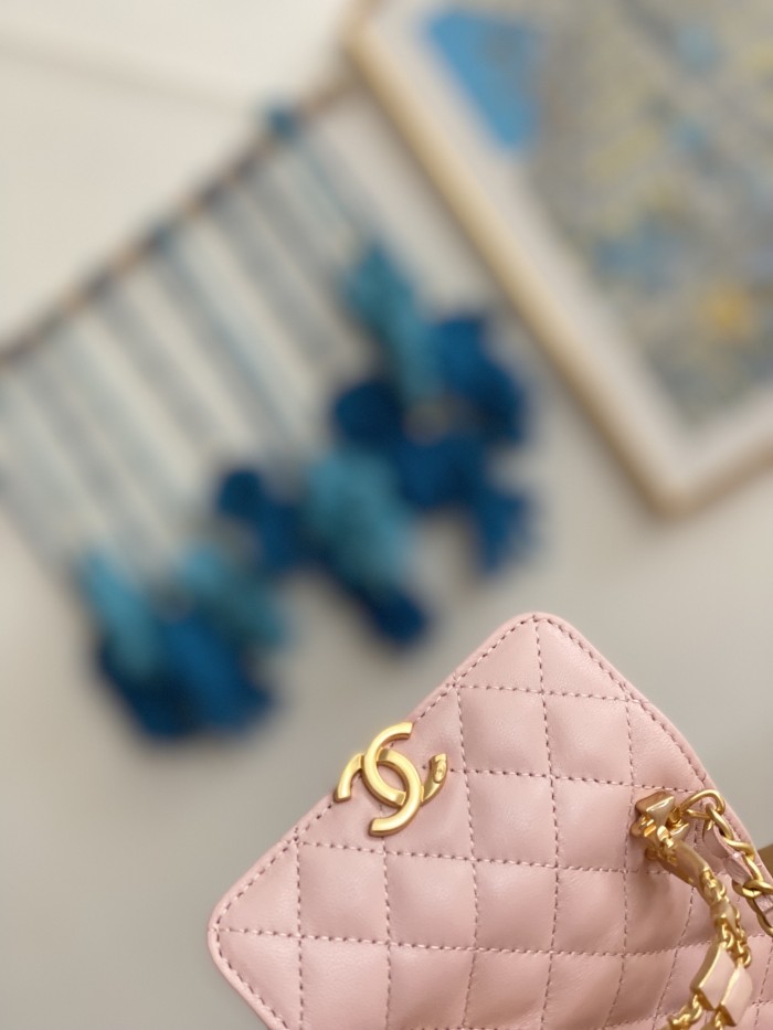 Handbag  Chanel AP81212  size  8.5*11*4 cm