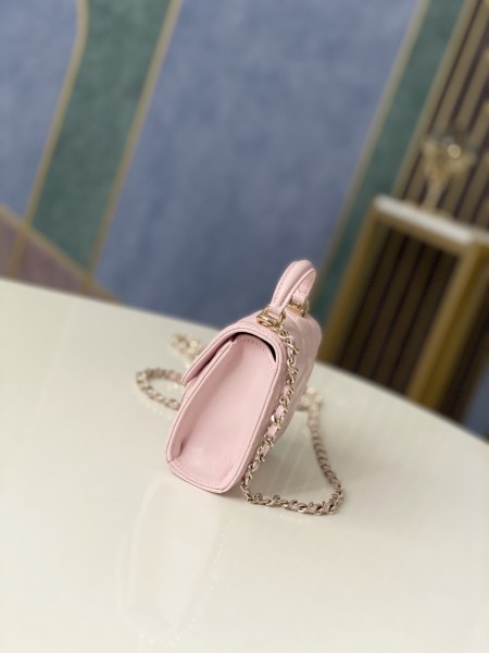 Handbag Chanel 81191  size 12 cm 