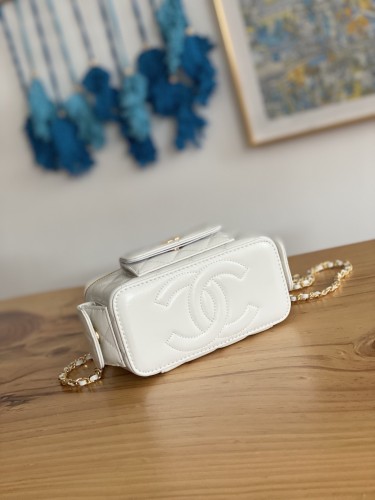 Handbag  Chanel  AP81231  size  10*17*8.5 cm