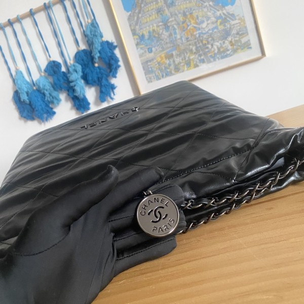 Handbag  Chanel AS3262  size  48X45X10 Cm