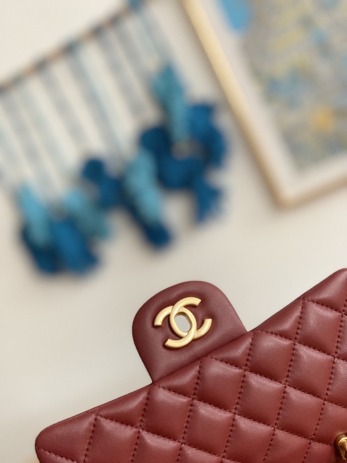  Handbag  Chanel  AS2431  size  20X14X7 CM