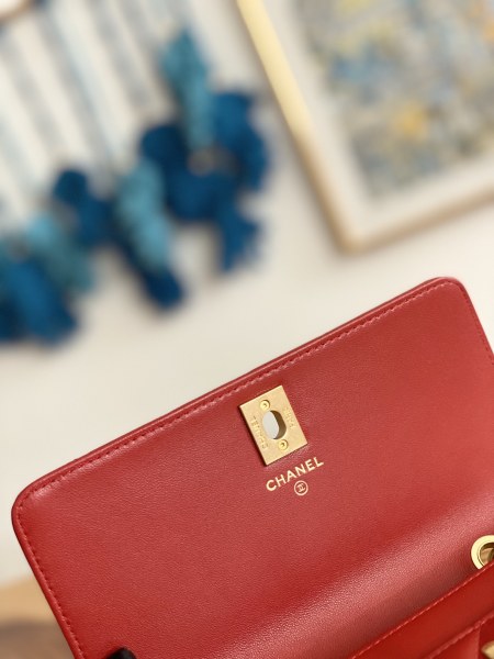 Handbag  Chanel  81221  size  19 cm