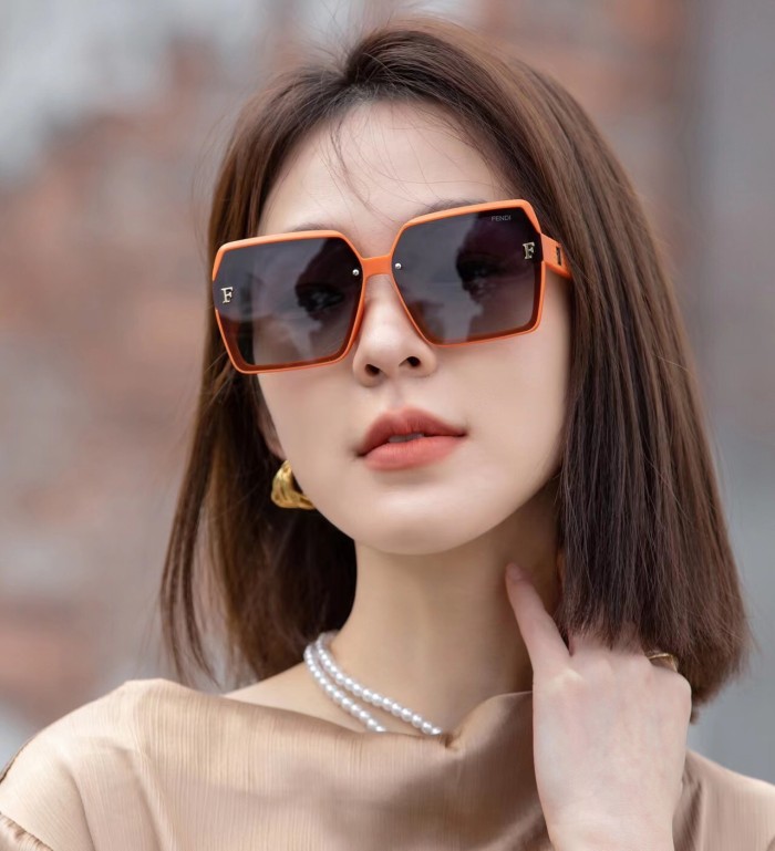 Sunglasses Fendi FD8151