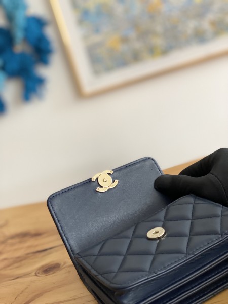 Handbag  Chanel  81209  size  12.5 cm