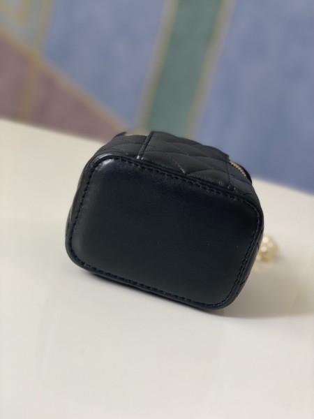 Handbag Chanel  81182  size  𝟴.𝟱*𝟭𝟭*𝟳 𝗰𝗺