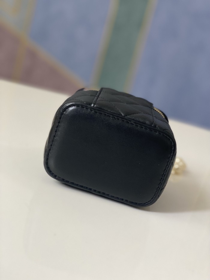 Handbag Chanel  81182  size  𝟴.𝟱*𝟭𝟭*𝟳 𝗰𝗺