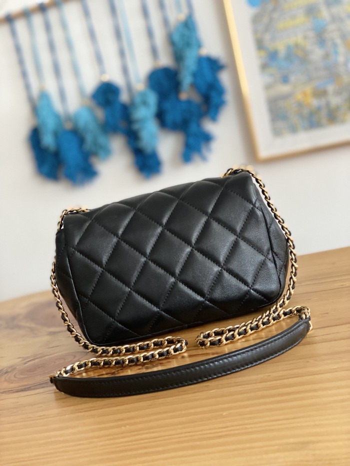 Handbag Chanel   3474  size  15*20*8 cm