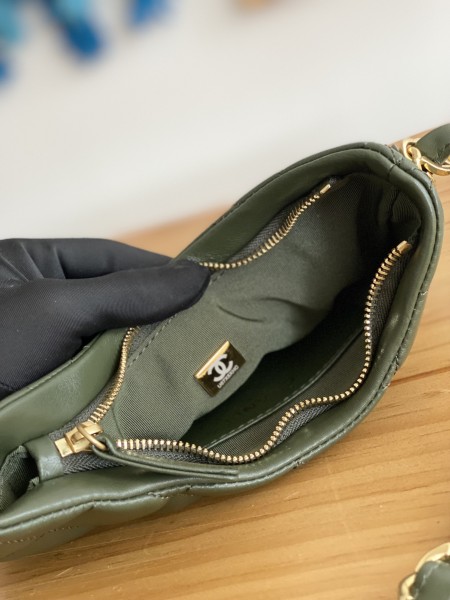 Handbag  Chanel  AS3562  size 17.5*24*6 cm