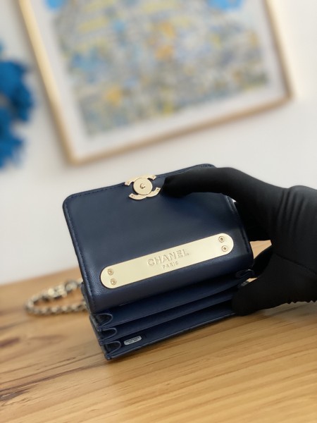 Handbag  Chanel  81209  size  12.5 cm