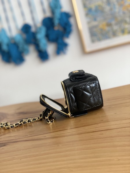 Handbag  Chanel  AP81232  size  10.5*7*8.5 cm