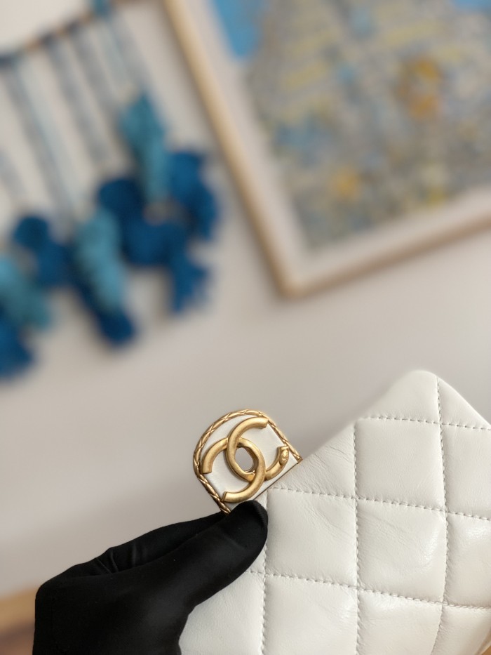 Handbag Chanel  3473  size  13*18*6  cm