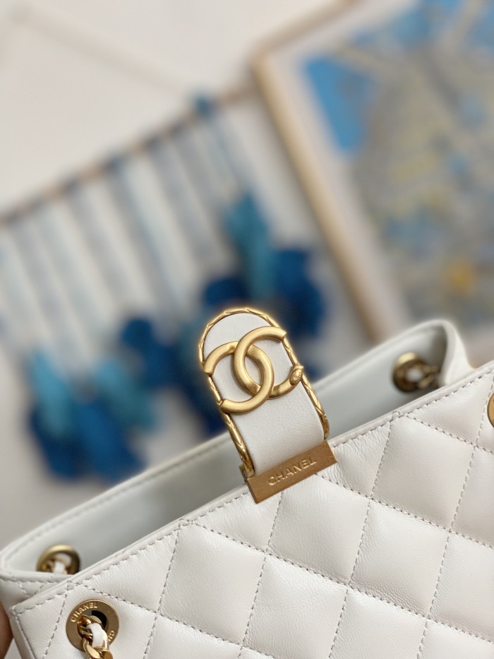 Handbag  Chanel  3477  size  22*25*9* cm