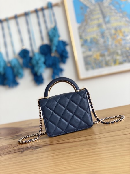 Handbag  Chanel  81209  size  12.5 cm