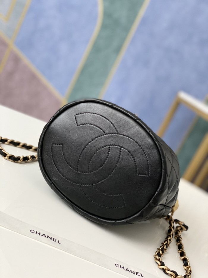 Handbag Chanel  2057  size  20*23*13 cm