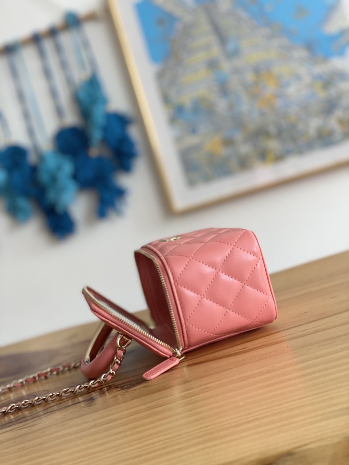 Handbag  Chanel  81208  size  9.5 17 8 cm